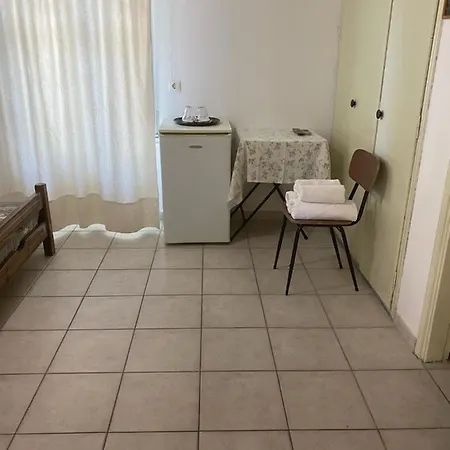 Marianna Gasthof Batsi